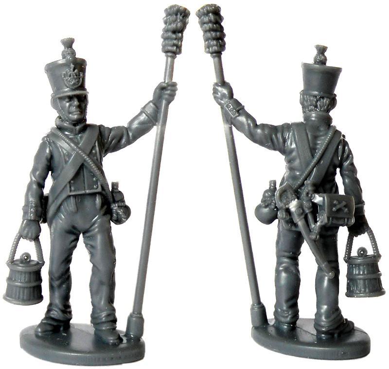 Napoleonic French Foot Artillery 1812 - 1815, 28 mm Scale Model Plastic Figures Spongeman