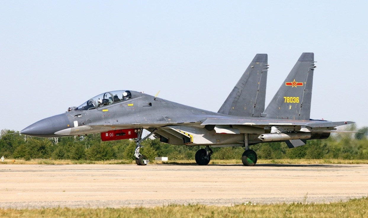 AF1 | Su-30MKK Flanker G Chinese Air Force 1:72 Scale Model