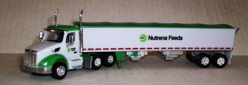 Peterbilt 579 Day Cab With Grain Trailer 1:87 Scale Model By Trucks N Stuff