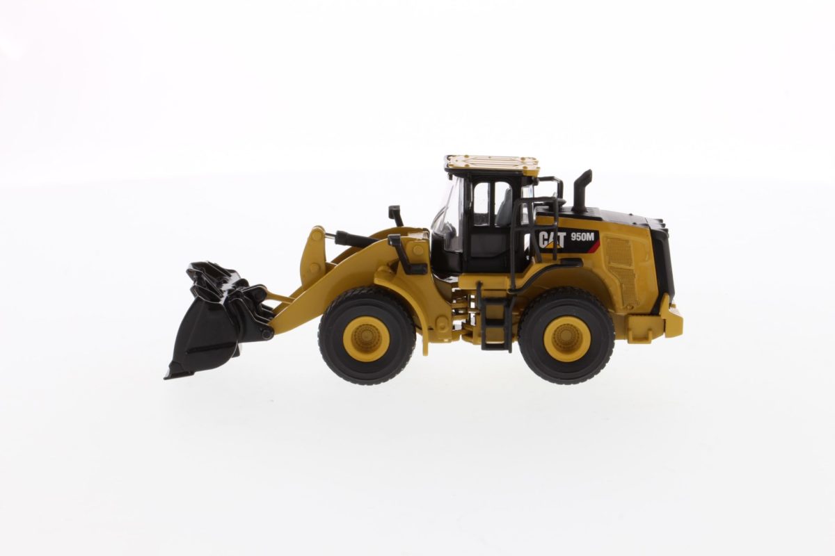 Caterpillar 950M Wheel Loader 1:64 Scale Diecast Model Left Side View