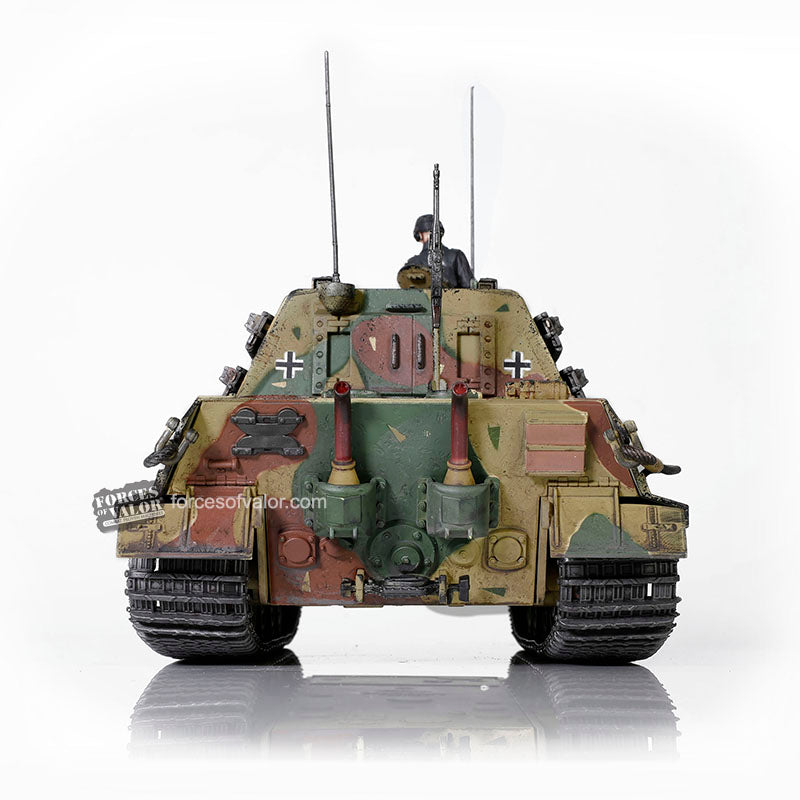 Sd.Kfz. 186 Jagdtiger German Heavy Tank Destroyer 1945, 1/32 Scale Model By Forces Of Valor Rear View