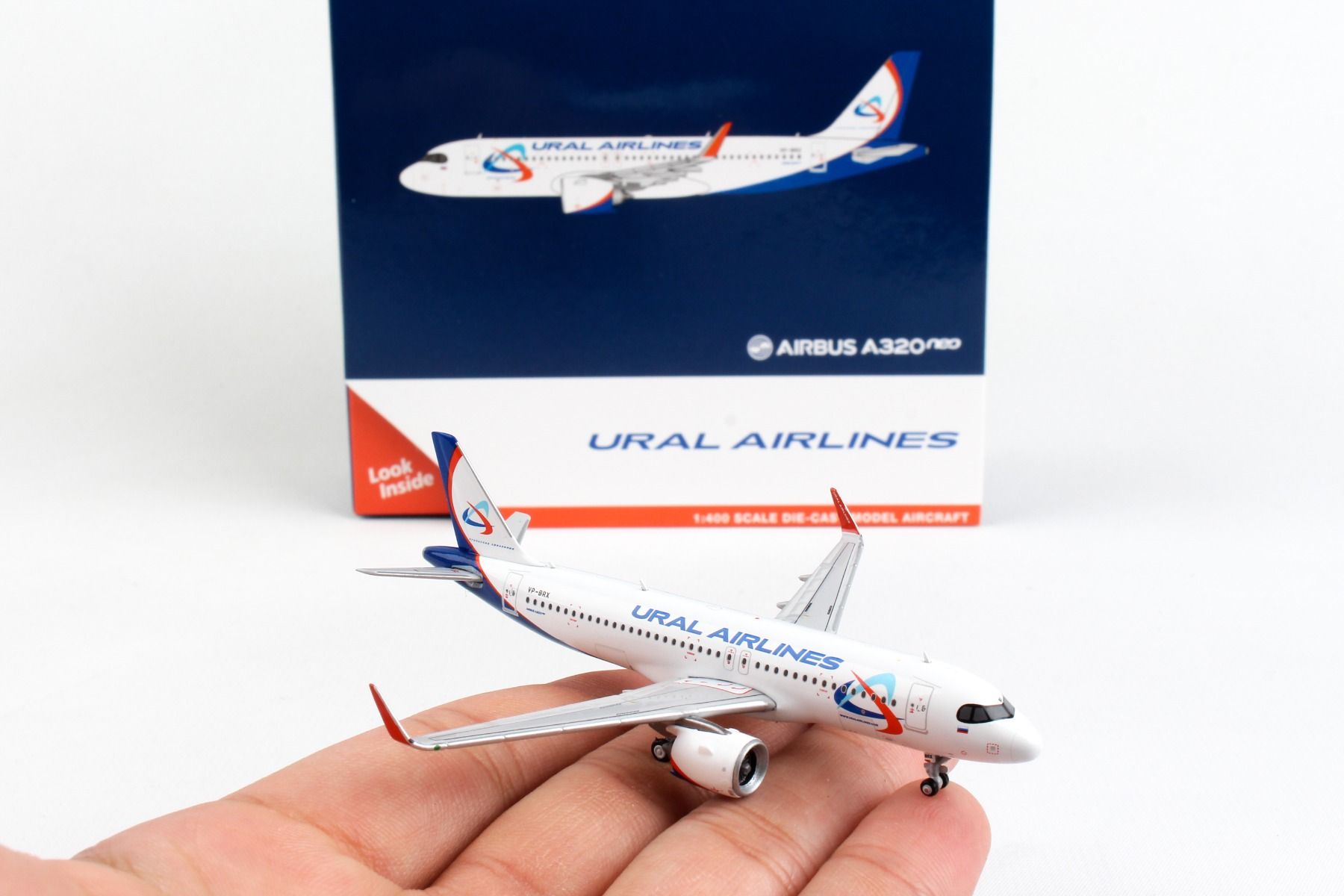 Airbus A320neo Ural Airlines (VP-BRX) 1:400 Scale Model Box 