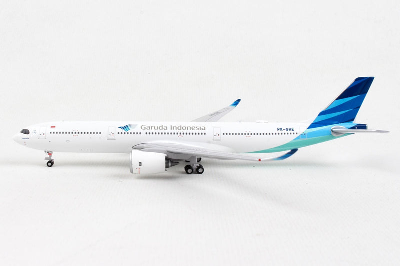 Airbus A330-900NEO Garuda Indonesia (PK-GHE) 1:400 Scale Model Left Side View