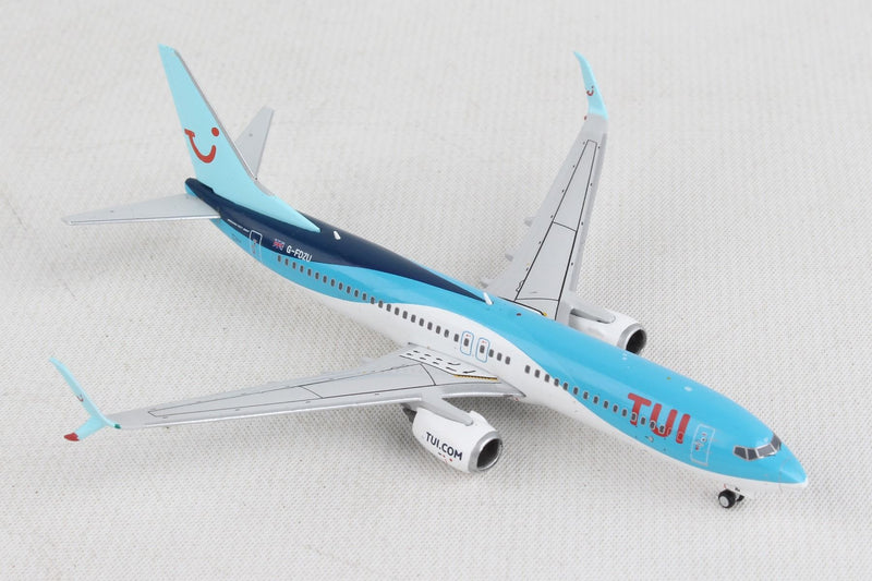 Boeing 737-800 TUI Airways (G-FDZU) 1:400 Scale Model Right Front View