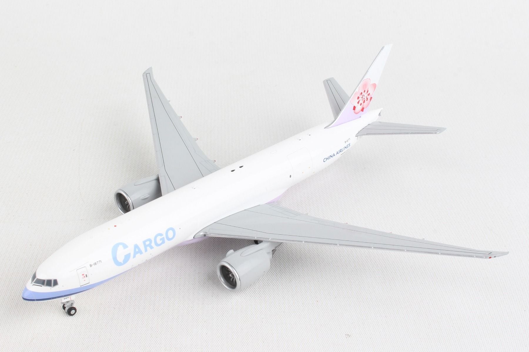 Boeing 777F China Cargo (B-18771) 1:400 Scale Model Left Front View
