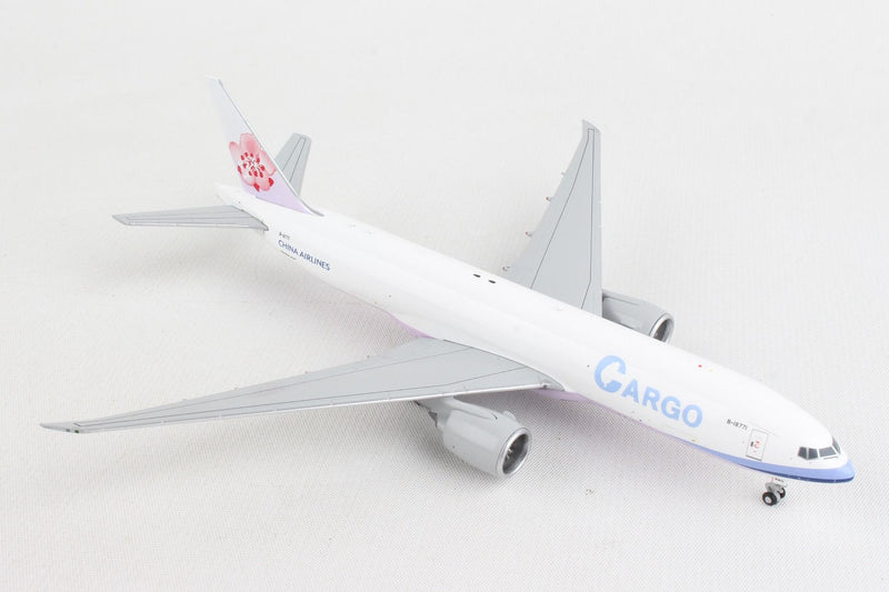 Boeing 777F China Cargo (B-18771) 1:400 Scale Model Right Front View