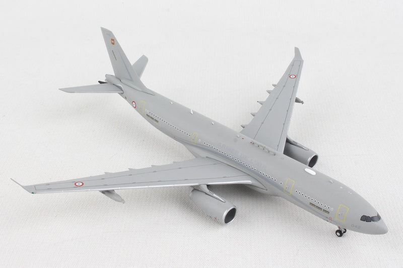 Airbus A330MRTT Voyager French Air Force (F-UJCH), 1:400 Scale Model Right Front View