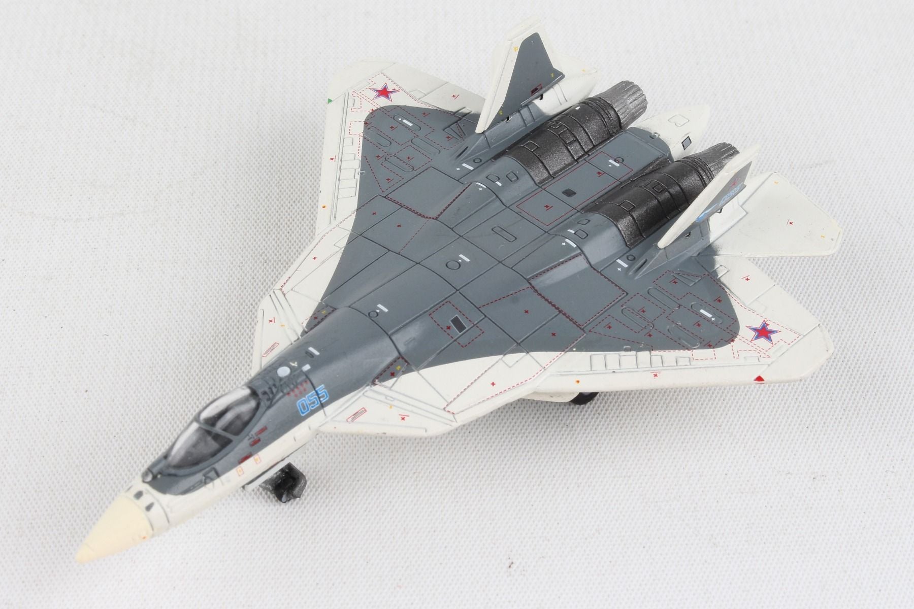 Sukhoi T-50 White Shark (Su-57 Prototype) 1:200 Scale Model