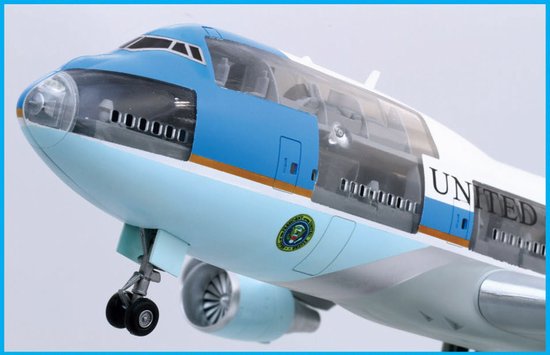 Air Force One Boeing VC-25A (Cutaway) 1/144 Scale Model Nose Detail