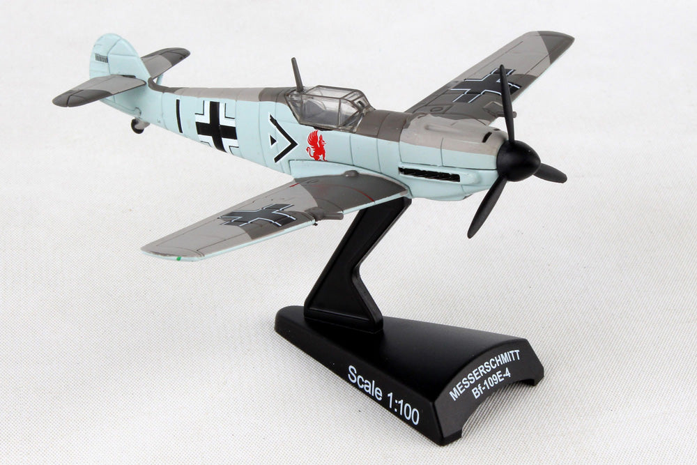 Messerschmitt Bf 109 Adolf Galland 1/100 Scale Display Model Right Front Quarter View