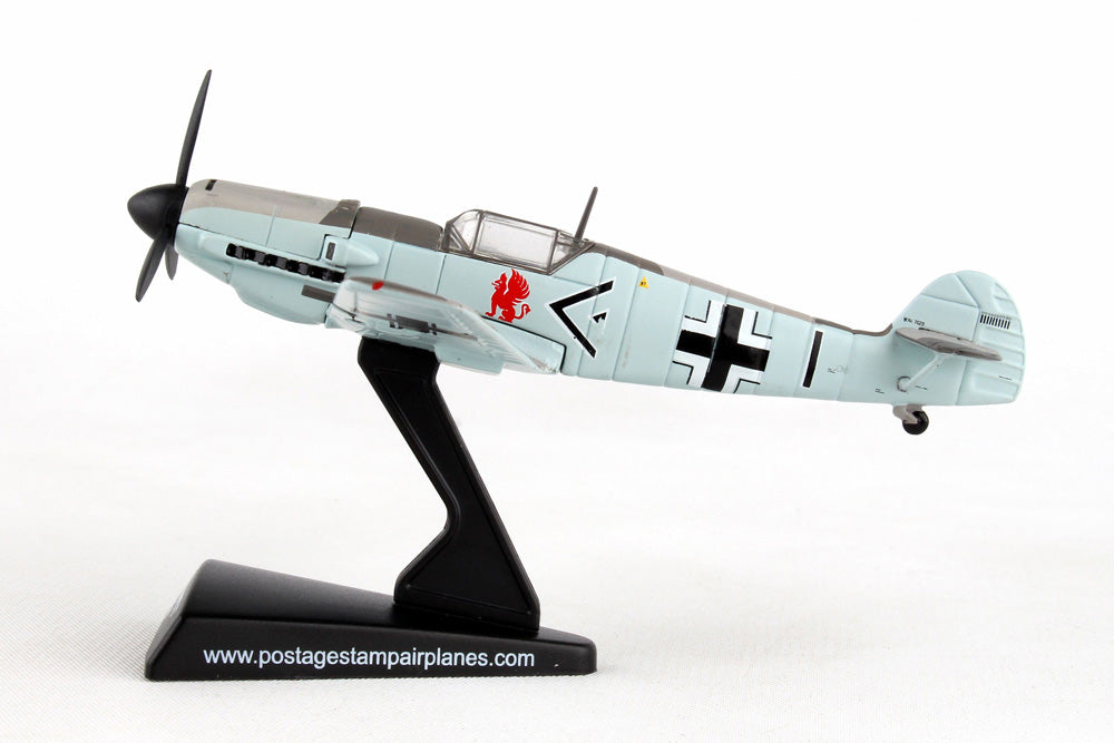 Messerschmitt Bf 109 Adolf Galland 1/100 Scale Display Model Left Side View