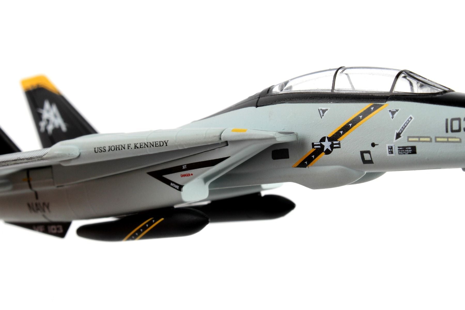 Grumman F-14 Tomcat VF-103 Jolly Rogers 1/160 Scale Model Close Up