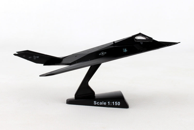 Lockheed Martin F-117 USAF Nighthawk 1/150 Scale Model Right Side View