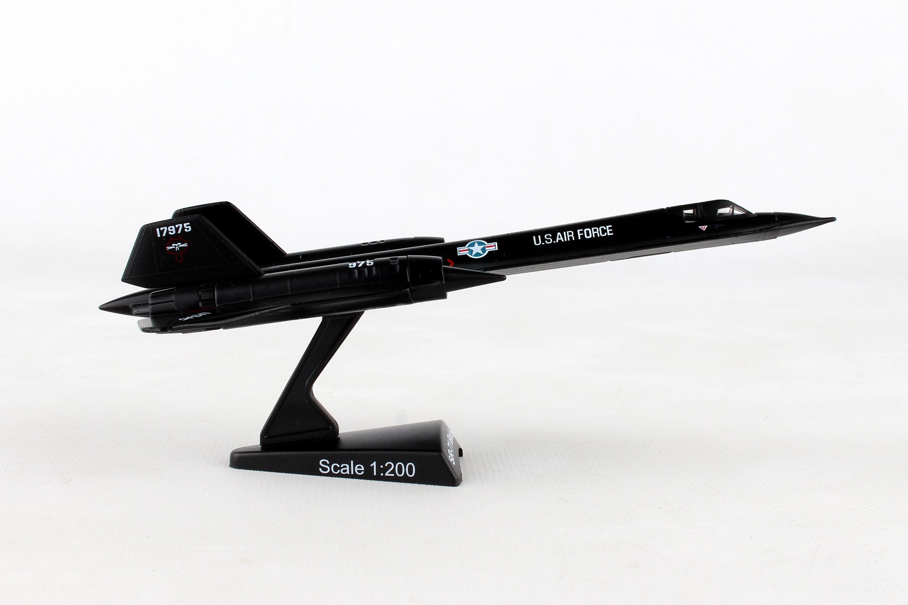 Lockheed SR-71 Blackbird USAF 1:200 Scale Diecast Model Right Side View