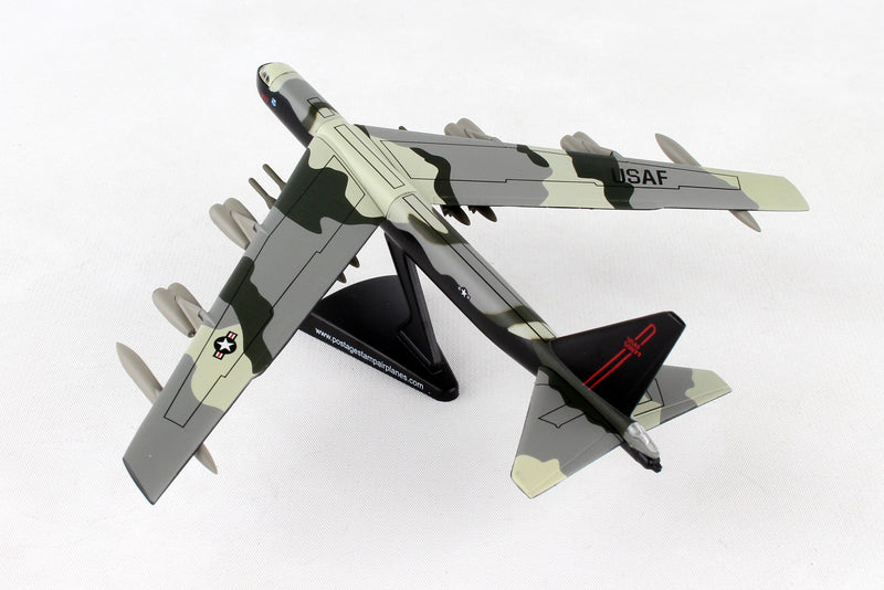 Boeing B-52D Stratofortress USAF 1:300 Scale Diecast Model Left Right Rear View