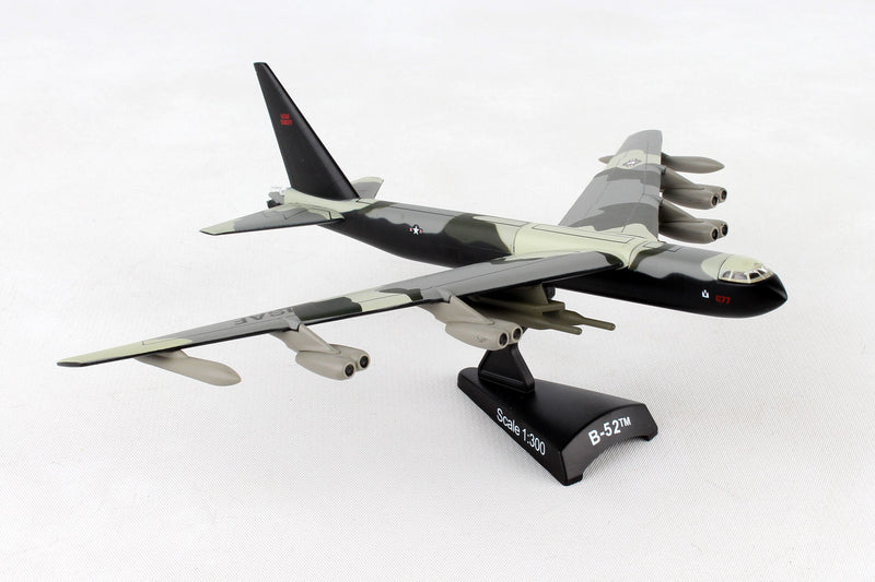Boeing B-52D Stratofortress USAF 1:300 Scale Diecast Model Right Front View