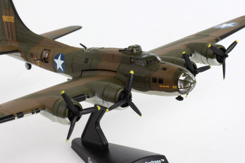 Boeing B-17E Flying Fortress “My Gal Sal”, 1/155 Scale Diecast Model Close Up