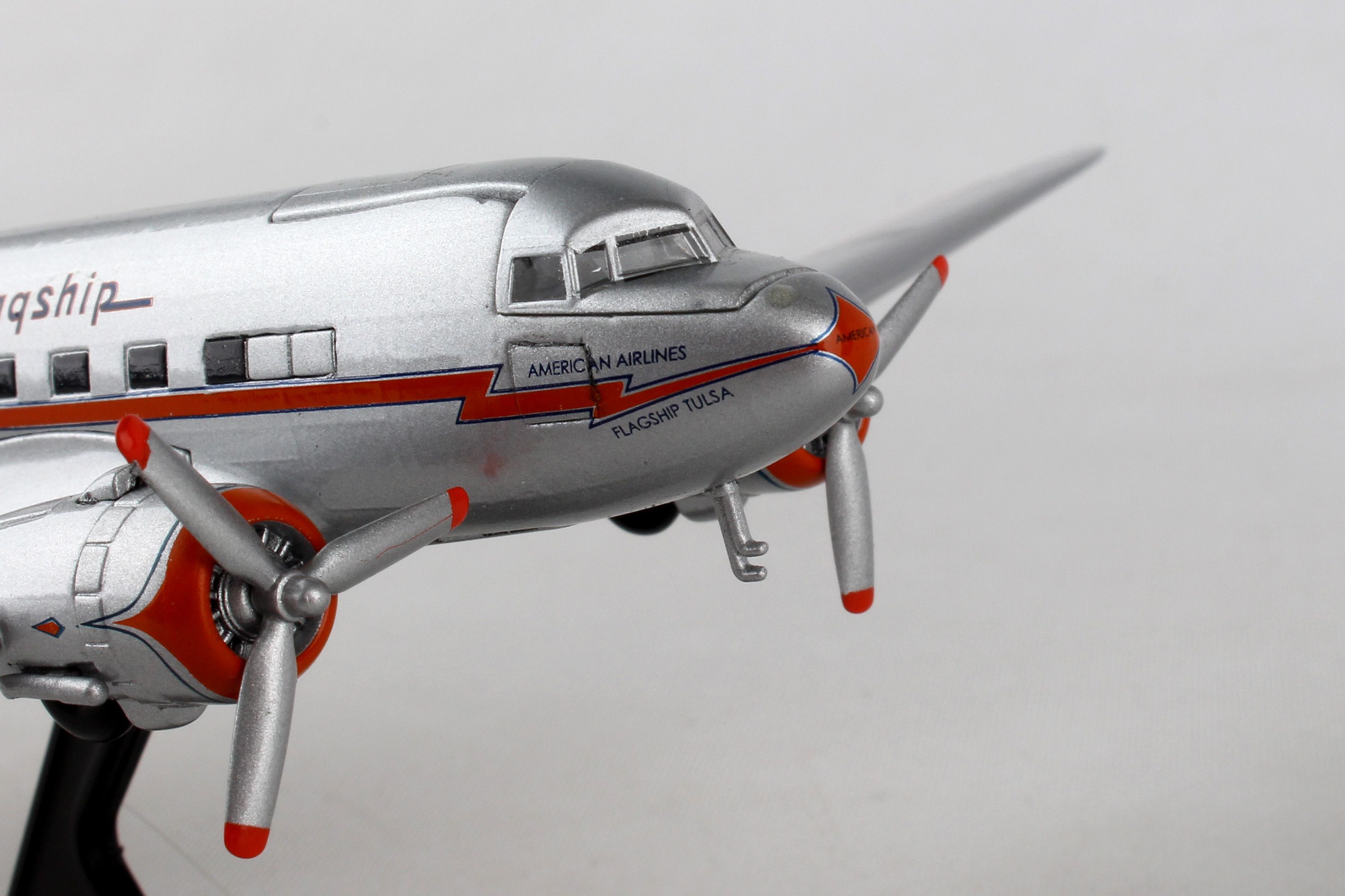 Douglas DC-3 American Airlines "Flagship Tulsa", 1/144 Scale Diecast Model Nose Close Up