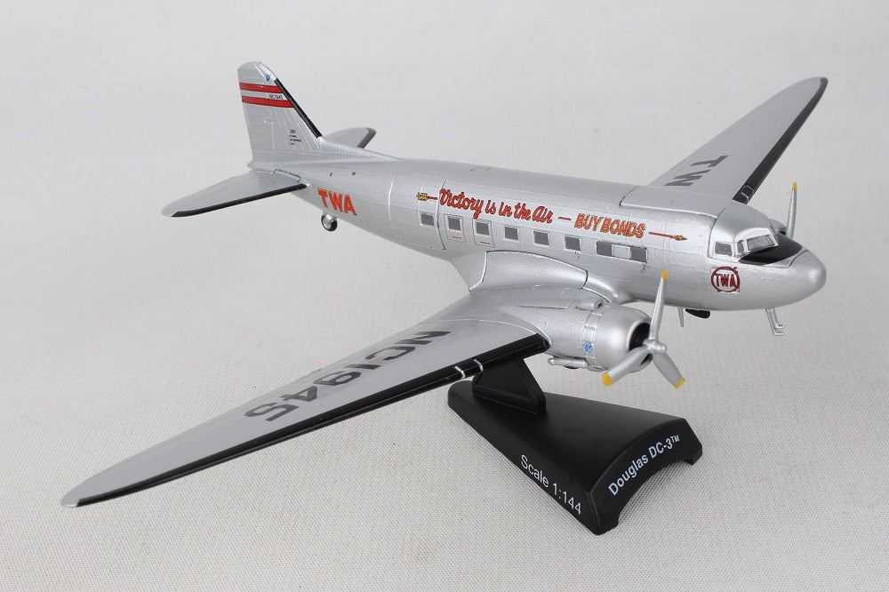 Douglas DC-3 Trans World Airlines, 1/144  Scale Model