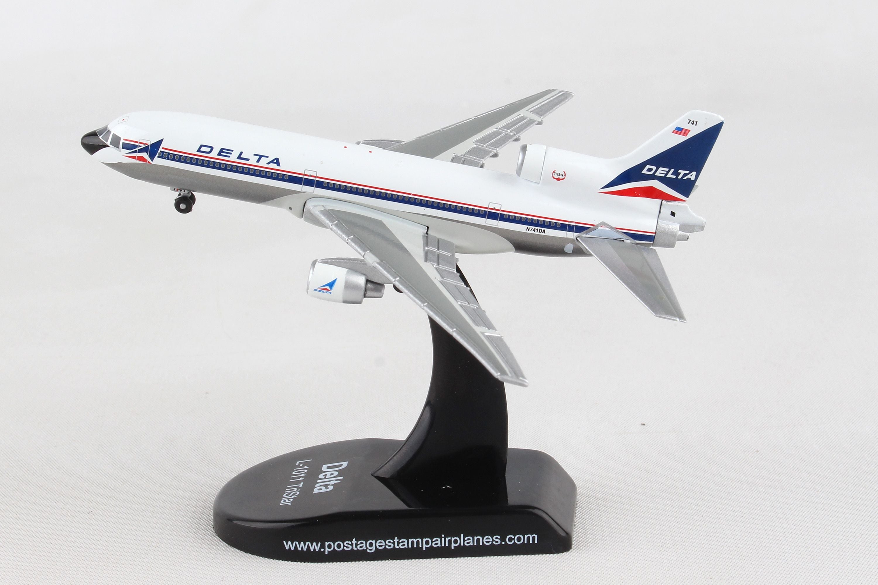 Daron | Lockheed L-1011-250 Tristar Delta Airlines, 1/500 Scale