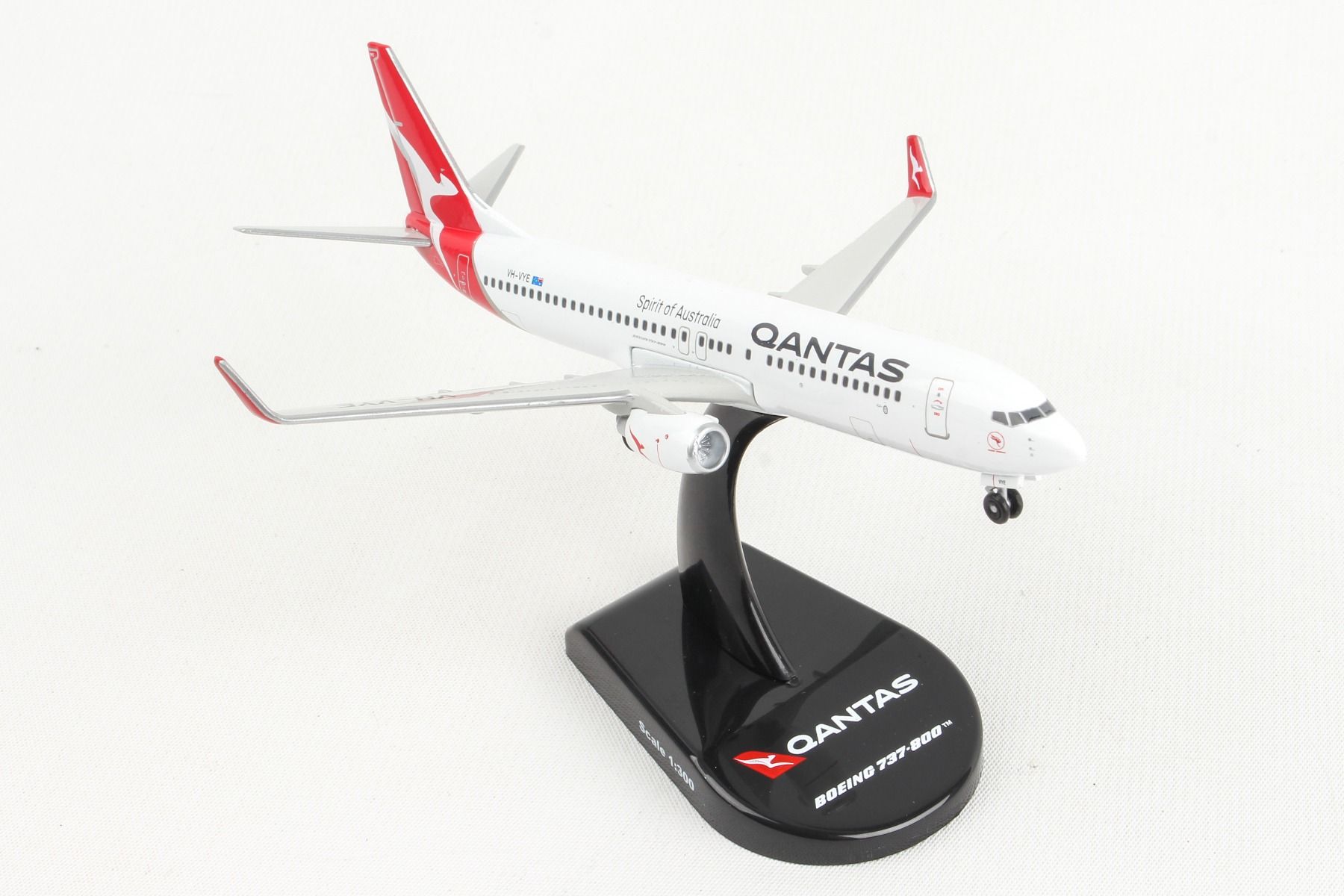 Boeing B737-800 Qantas Airways, 1/300 Scale Diecast Model Right Front View