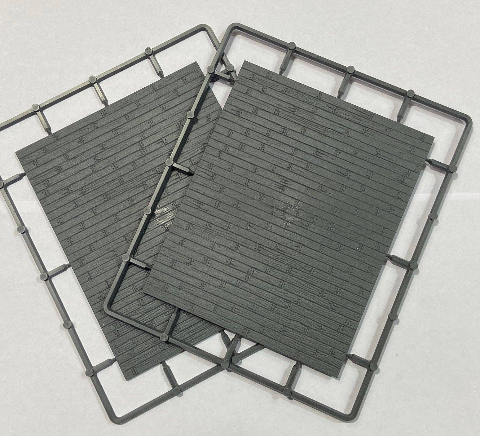 Renedra 135 mm x 110 mm Wooden Plank Effect Plastic Bases (2)