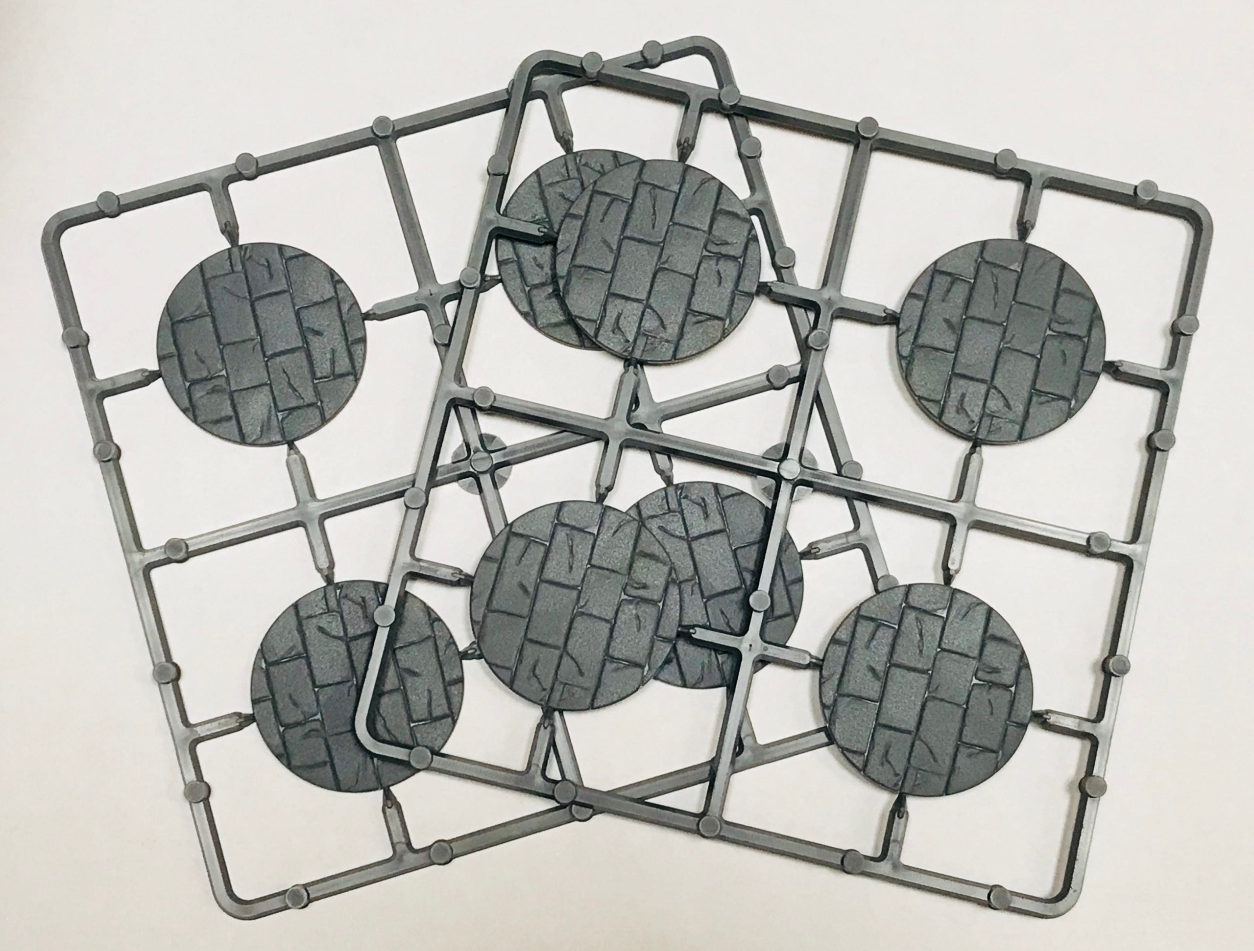 Renedra 40 mm Round Paved Effect Plastic Bases (8)