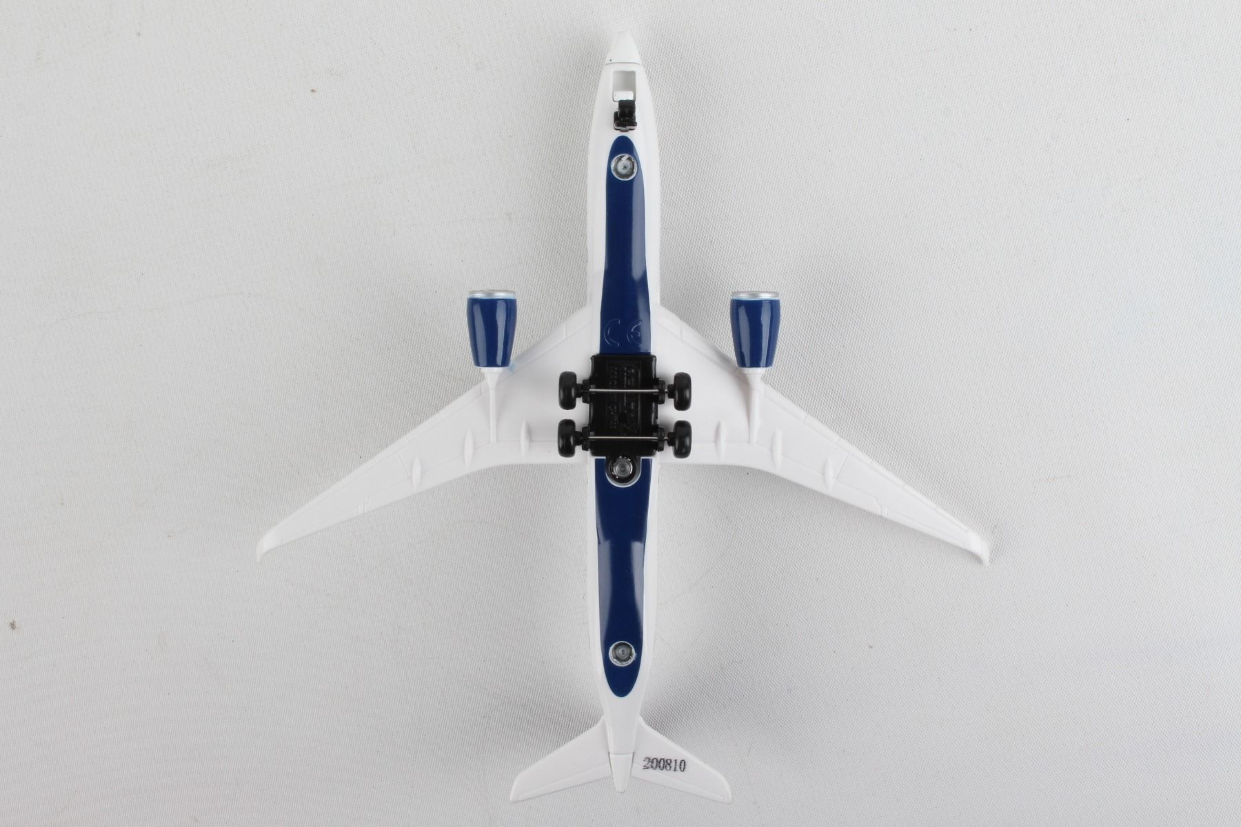 DELTA A350 プラモデル Amazon.com: QIYUMOKE 1/144 A350 Model (18.5in L) Airlines