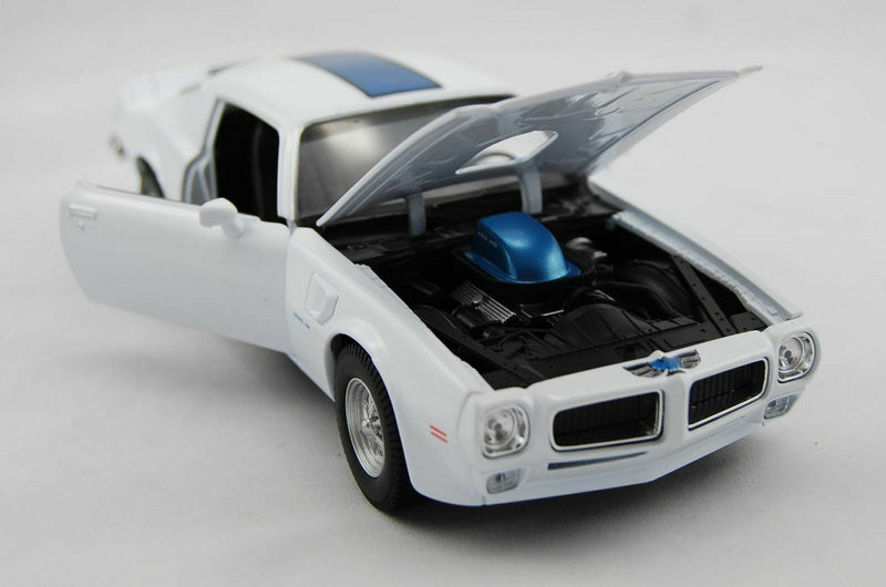 Pontiac Firebird Trans Am 1972 (White) 1:24-1:27 Scale Diecast Car Engine Close Up