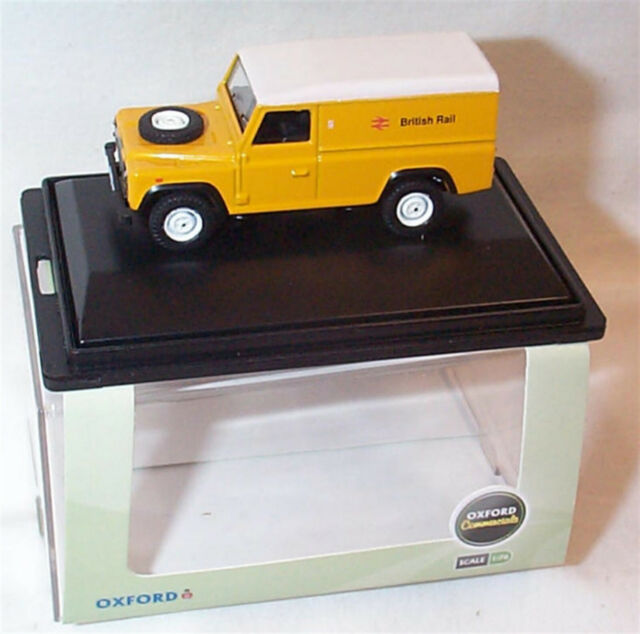 Land Rover Defender British Rail Livery 1987 1:76 (OO) Scale Diecast Model Base & Packaging