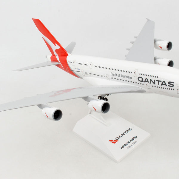 QANTAS エアバス A380 1:200 スケール 模型 未組立品 希少品 Skymarks | Qantas Airbus A380 1:200 Scale Model | Bellford